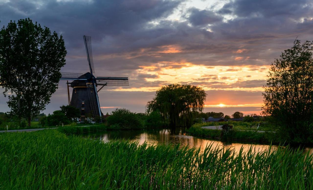 Mondriaanmolen, A Real Windmill Close To Amsterdam Abcoude Exterior photo